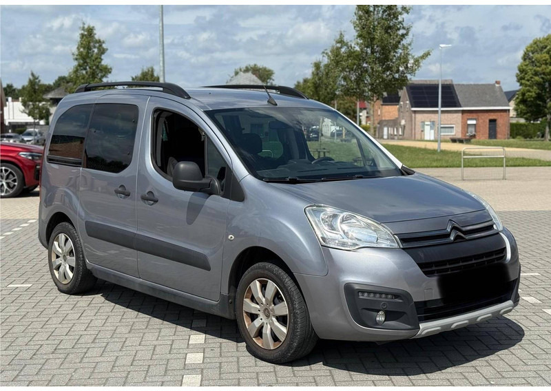 Citroën Berlingo (II - phase 3) Multispace _ 1.2 - Sedã: foto 5 Citroën Berlingo (II - phase 3) Multispace _ 1.2 - Sedã: foto 5