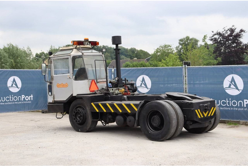 DAF - Tractor de terminal: foto 3 DAF - Tractor de terminal: foto 3