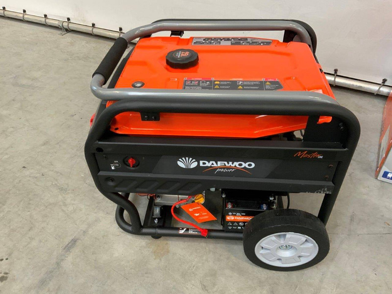 Daewoo GDAX9250E-3 - Gerador elétrico: foto 3 Daewoo GDAX9250E-3 - Gerador elétrico: foto 3
