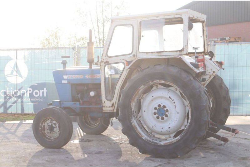 Ford 4000 - Trator: foto 3 Ford 4000 - Trator: foto 3