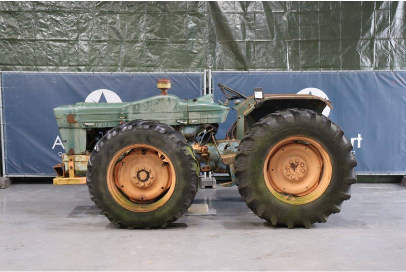 Ford County 1004 - Trator: foto 2 Ford County 1004 - Trator: foto 2