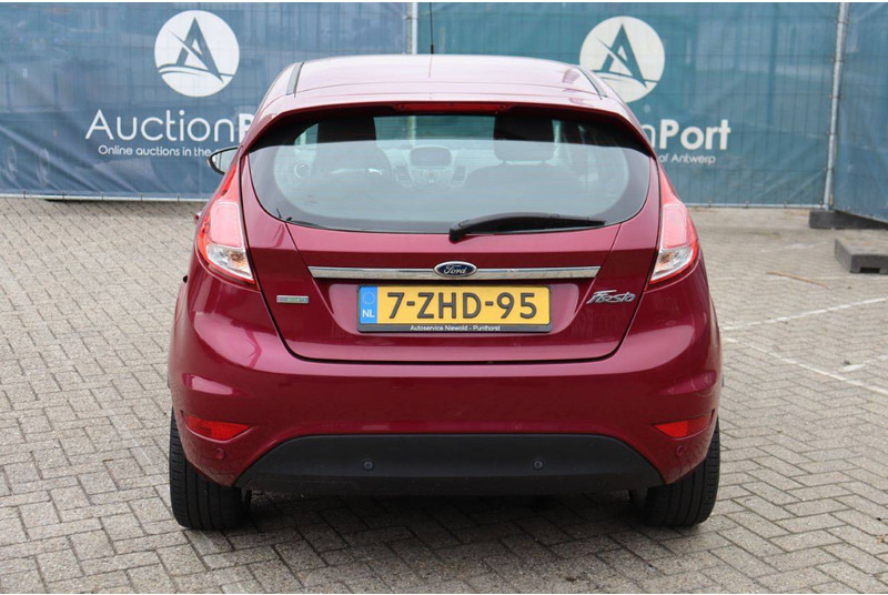 Ford Fiesta - Sedã: foto 5 Ford Fiesta - Sedã: foto 5