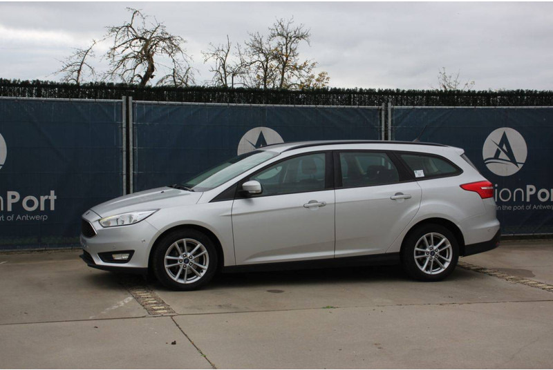 Ford Focus - Sedã: foto 1 Ford Focus - Sedã: foto 1