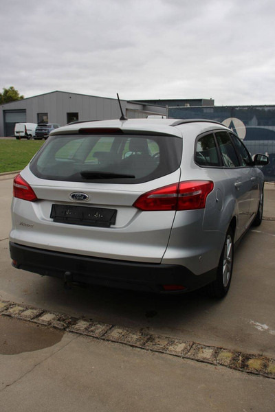 Ford Focus - Sedã: foto 5 Ford Focus - Sedã: foto 5