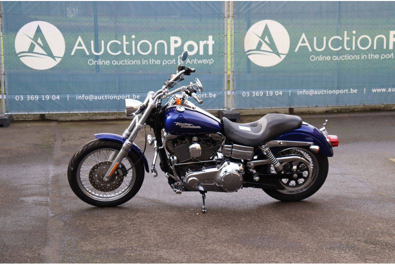 Harley-Davidson Dyna Street Bob - Motocicleta: foto 1 Harley-Davidson Dyna Street Bob - Motocicleta: foto 1