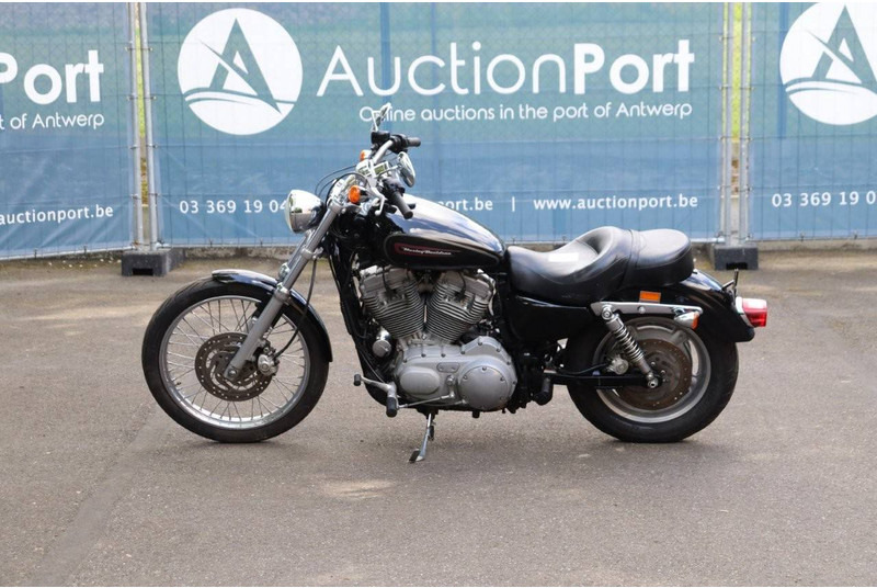 Harley-Davidson Sportster XL883 - Motocicleta: foto 2 Harley-Davidson Sportster XL883 - Motocicleta: foto 2