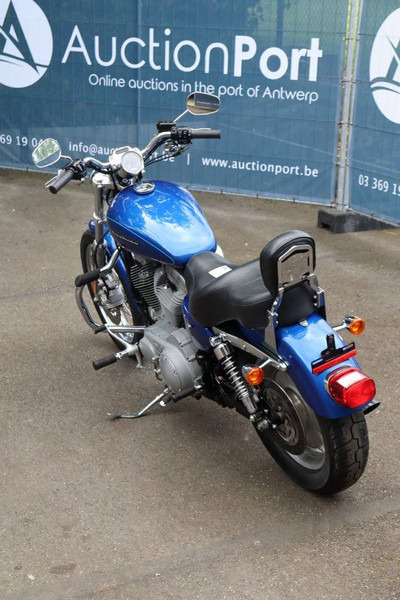 Harley-Davidson Sportster XL883 - Motocicleta: foto 4 Harley-Davidson Sportster XL883 - Motocicleta: foto 4