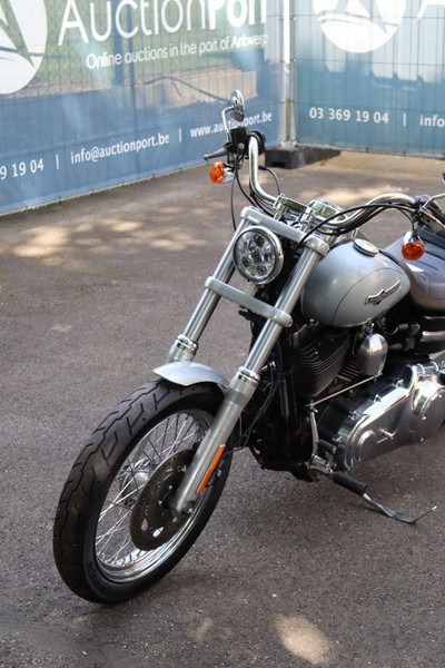 Motocicleta Harley-Davidson Super Glide Custom: foto 10