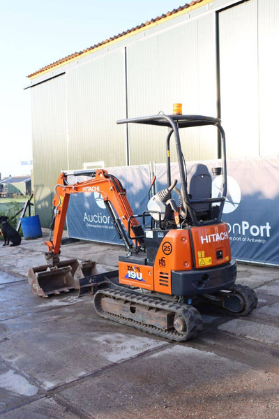 Hitachi ZX19U-6 - Mini escavadeira: foto 4 Hitachi ZX19U-6 - Mini escavadeira: foto 4
