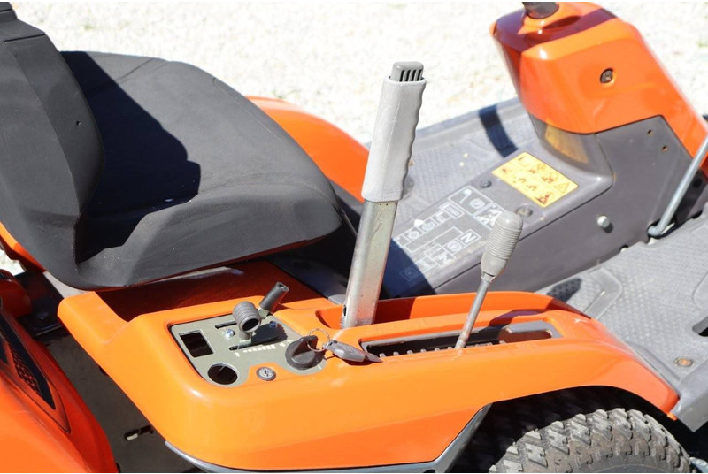 Cortador de grama Husqvarna R213C: foto 19