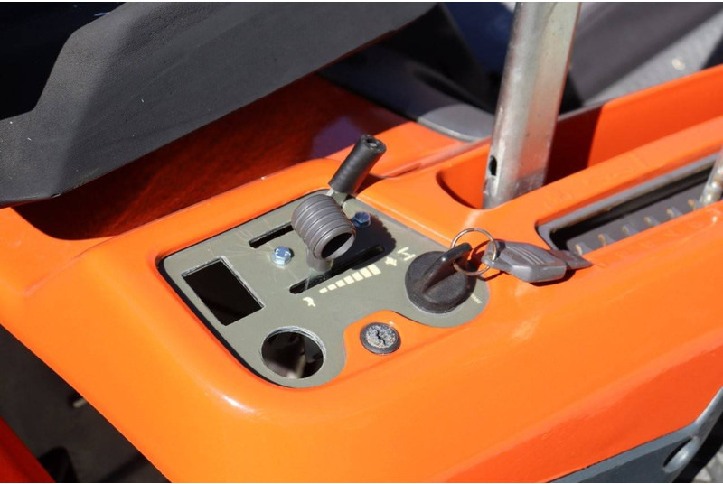Cortador de grama Husqvarna R213C: foto 20