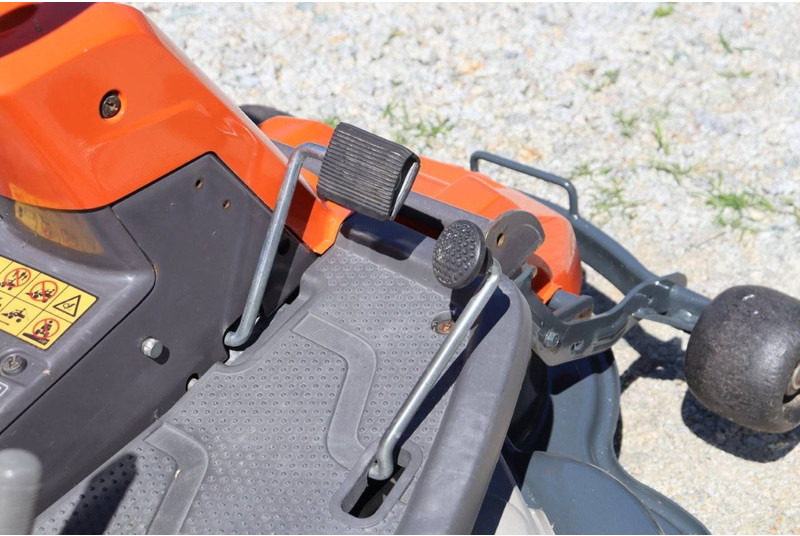 Cortador de grama Husqvarna R213C: foto 18