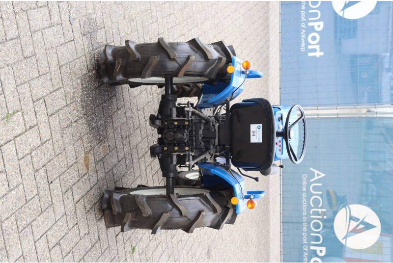 Iseki TX1500F - Trator: foto 5 Iseki TX1500F - Trator: foto 5