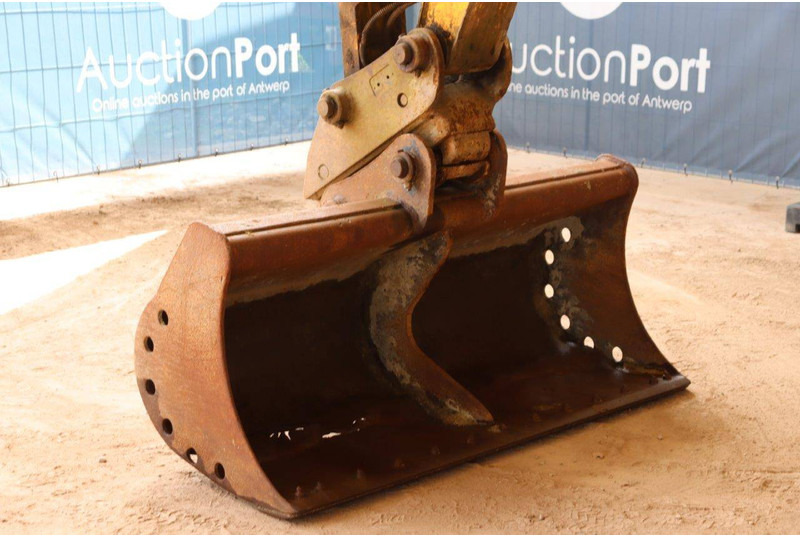 Escavadora de rastos JCB JS131LC: foto 12