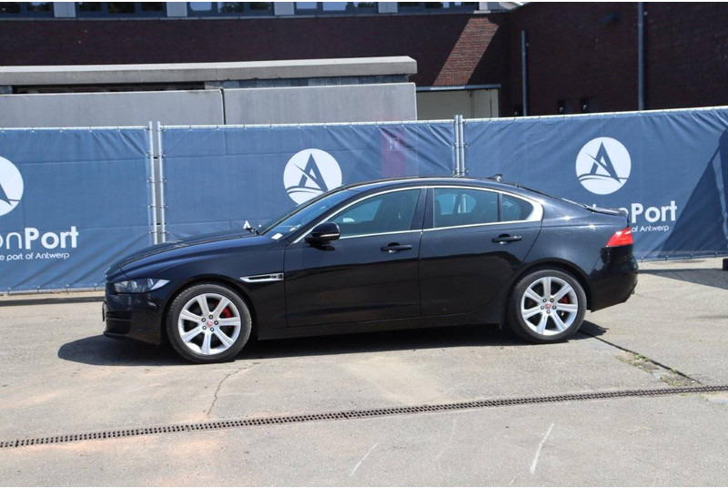 Jaguar XE - Sedã: foto 1 Jaguar XE - Sedã: foto 1