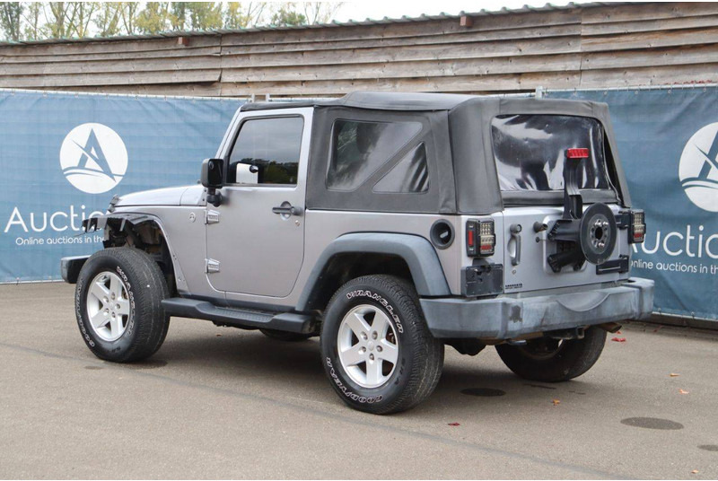 Jeep Wrangler Sport - SUV: foto 4 Jeep Wrangler Sport - SUV: foto 4