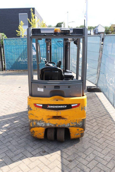 Jungheinrich EFG215 - Empilhadeira elétrica: foto 4 Jungheinrich EFG215 - Empilhadeira elétrica: foto 4