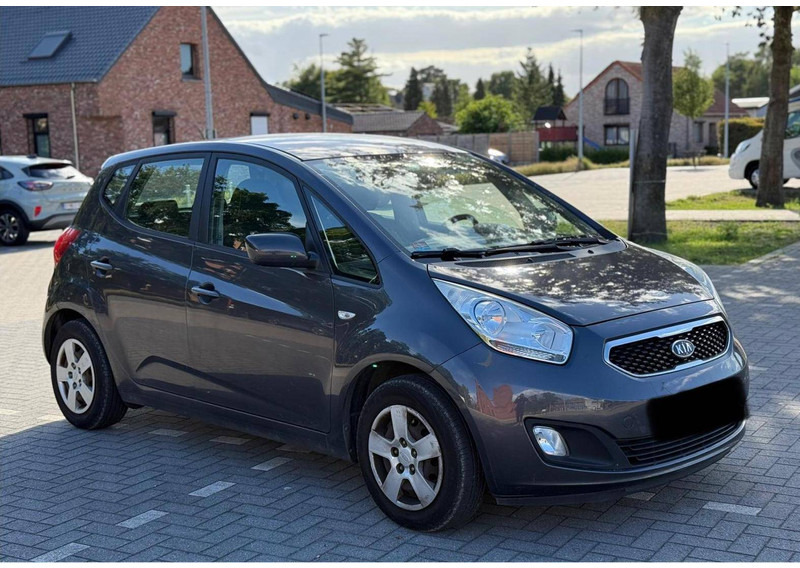 Kia Venga (I) 1.4 CVVT - Sedã: foto 4 Kia Venga (I) 1.4 CVVT - Sedã: foto 4