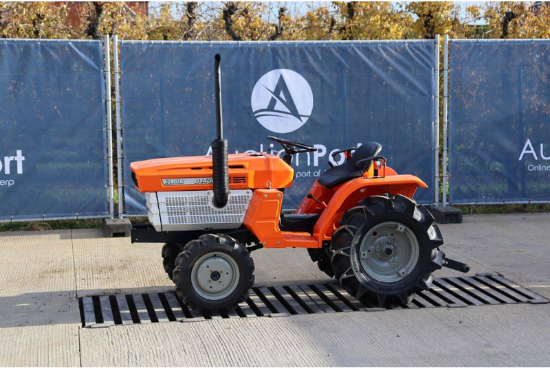 Kubota B1400DT - Trator: foto 1 Kubota B1400DT - Trator: foto 1