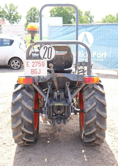 Kubota B2530 - Trator: foto 4 Kubota B2530 - Trator: foto 4