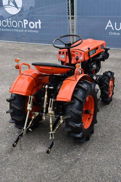 Kubota B5000 - Trator: foto 4 Kubota B5000 - Trator: foto 4