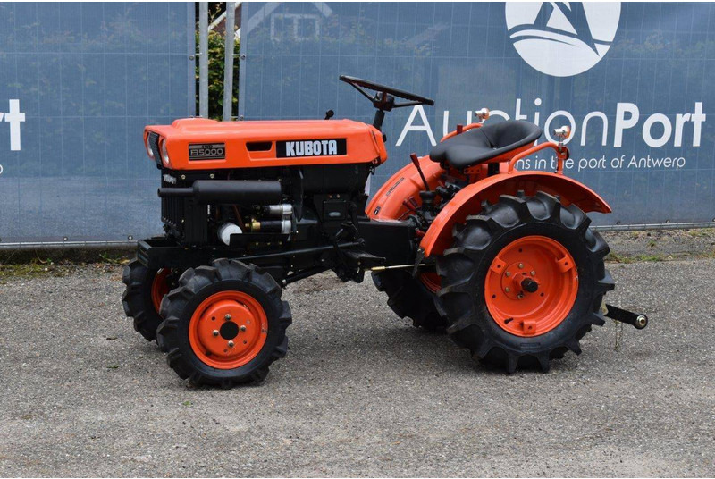 Kubota B5000 - Trator: foto 1 Kubota B5000 - Trator: foto 1