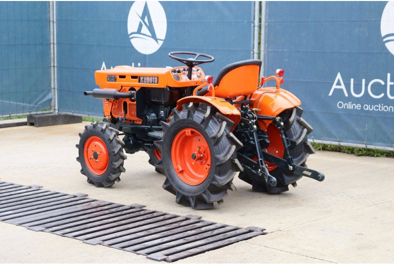 Kubota B7001DT - Trator: foto 4 Kubota B7001DT - Trator: foto 4