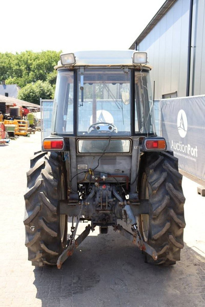Kubota GL-46 - Trator: foto 5 Kubota GL-46 - Trator: foto 5