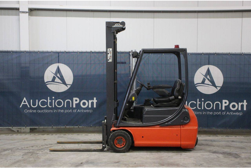 Linde E16C-02 - Empilhadeira elétrica: foto 2 Linde E16C-02 - Empilhadeira elétrica: foto 2