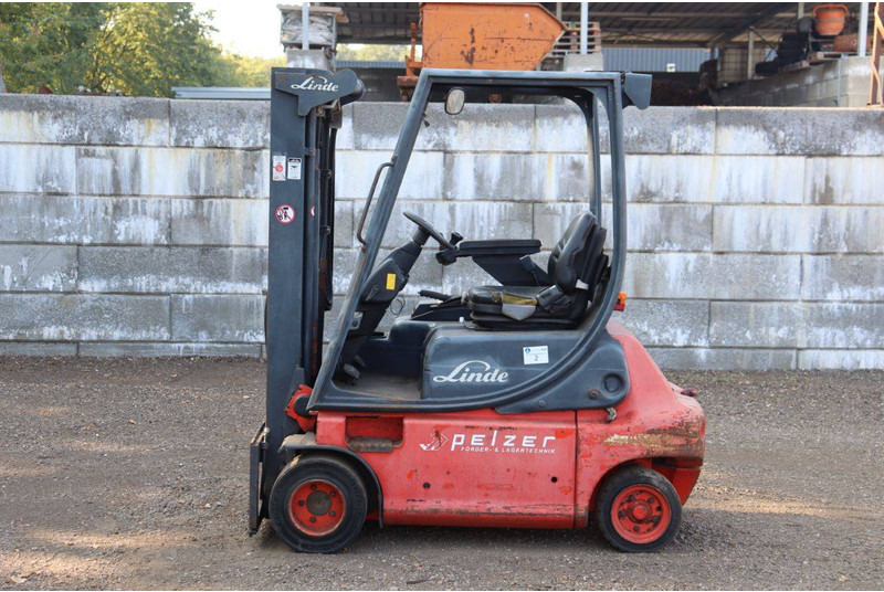 Linde E20P-02 - Empilhadeira elétrica: foto 2 Linde E20P-02 - Empilhadeira elétrica: foto 2