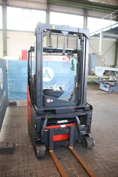 Empilhador retráctil Linde R14X-03: foto 6