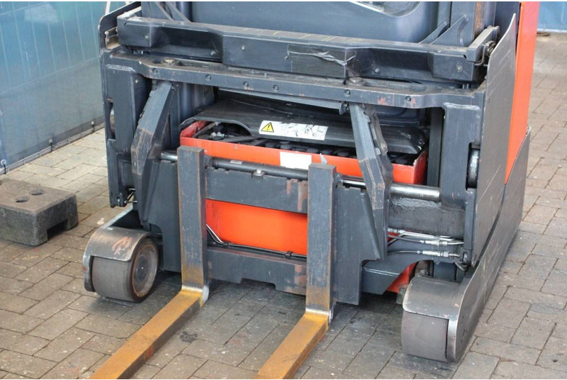 Empilhador retráctil Linde R14X-03: foto 10