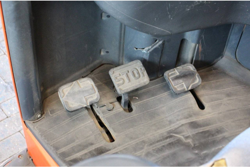 Empilhador retráctil Linde R14X-03: foto 14