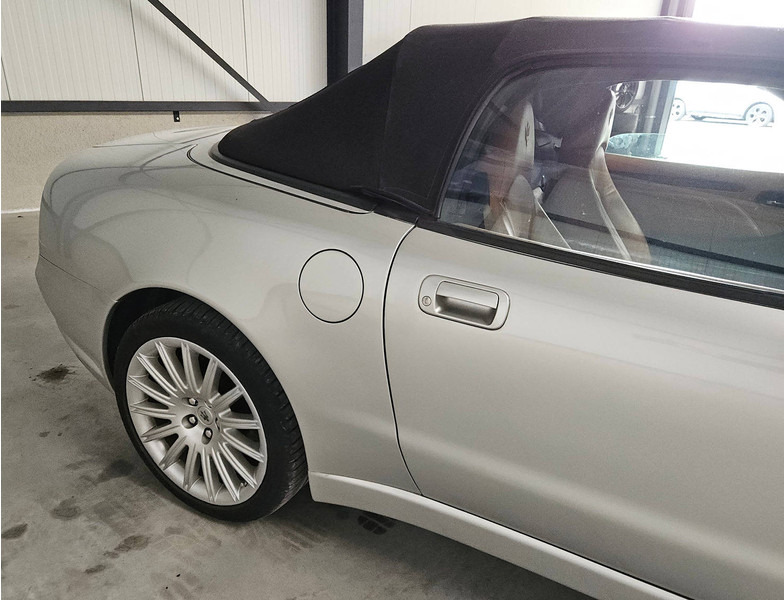 Automóvel Maserati Spyder Cambiocorsa: foto 8 Automóvel Maserati Spyder Cambiocorsa: foto 8