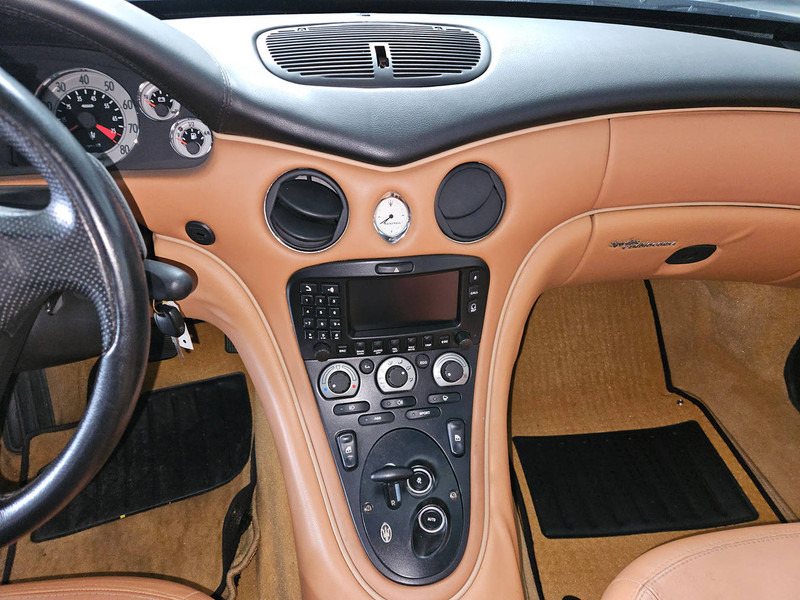 Automóvel Maserati Spyder Cambiocorsa: foto 13 Automóvel Maserati Spyder Cambiocorsa: foto 13