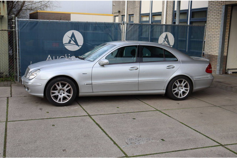 Mercedes-Benz E-Klasse 200 CDI - Sedã: foto 1 Mercedes-Benz E-Klasse 200 CDI - Sedã: foto 1