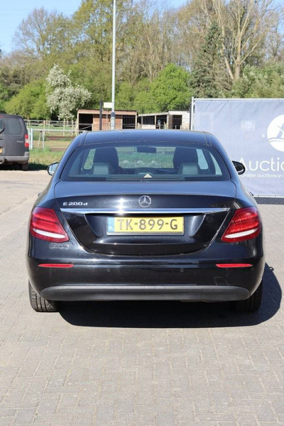 Mercedes-Benz E-Klasse 200 D - Sedã: foto 4 Mercedes-Benz E-Klasse 200 D - Sedã: foto 4