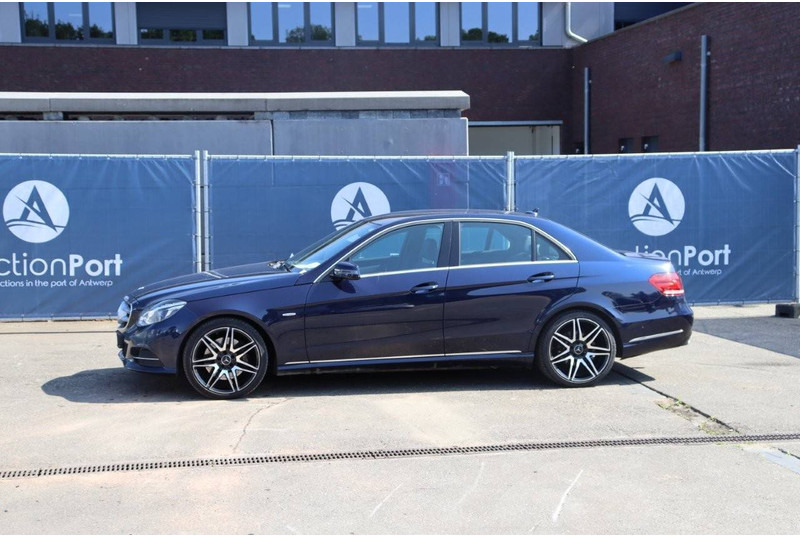 Mercedes-Benz E-Klasse Avantgarde - Sedã: foto 1 Mercedes-Benz E-Klasse Avantgarde - Sedã: foto 1