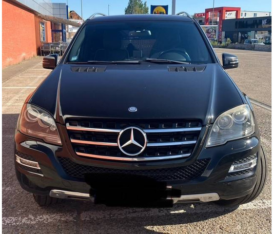 Mercedes-Benz M-Klasse ML 350 CDI BLUETEС - Sedã: foto 5 Mercedes-Benz M-Klasse ML 350 CDI BLUETEС - Sedã: foto 5