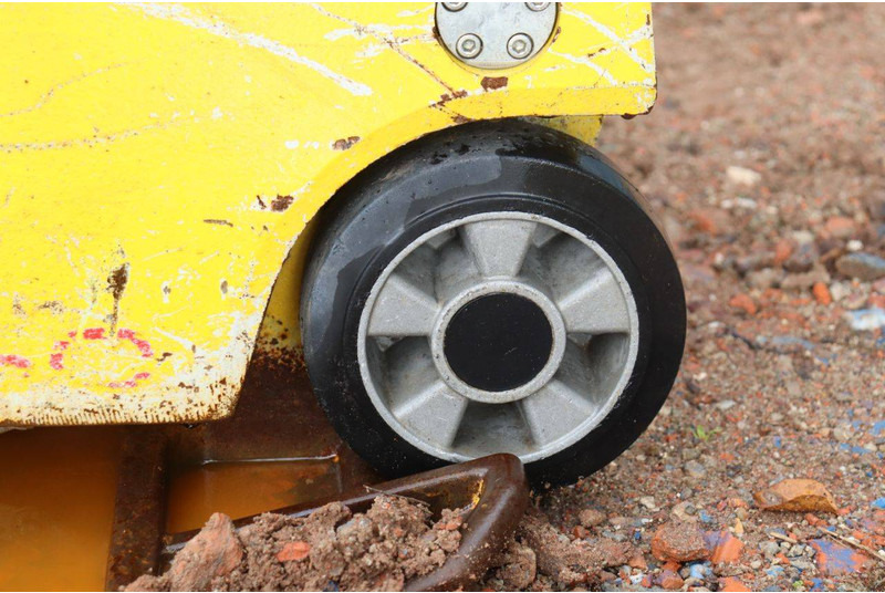 Placas vibratórias Neuson DPU3760: foto 11 Placas vibratórias Neuson DPU3760: foto 11