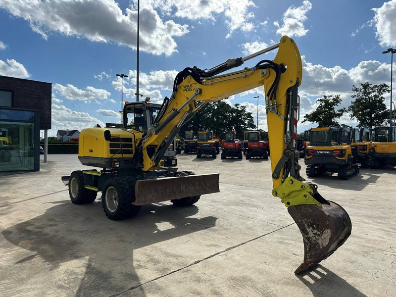 Neuson EW100 - Escavadeira de rodas: foto 3 Neuson EW100 - Escavadeira de rodas: foto 3