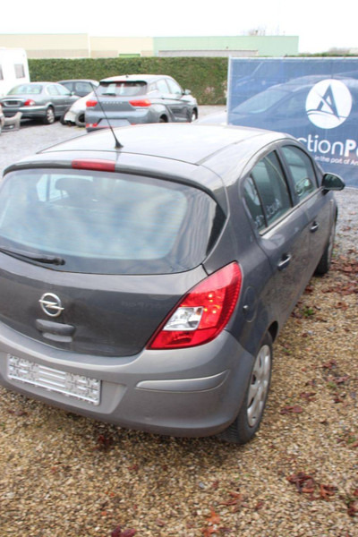 Opel Corsa - Sedã: foto 5 Opel Corsa - Sedã: foto 5