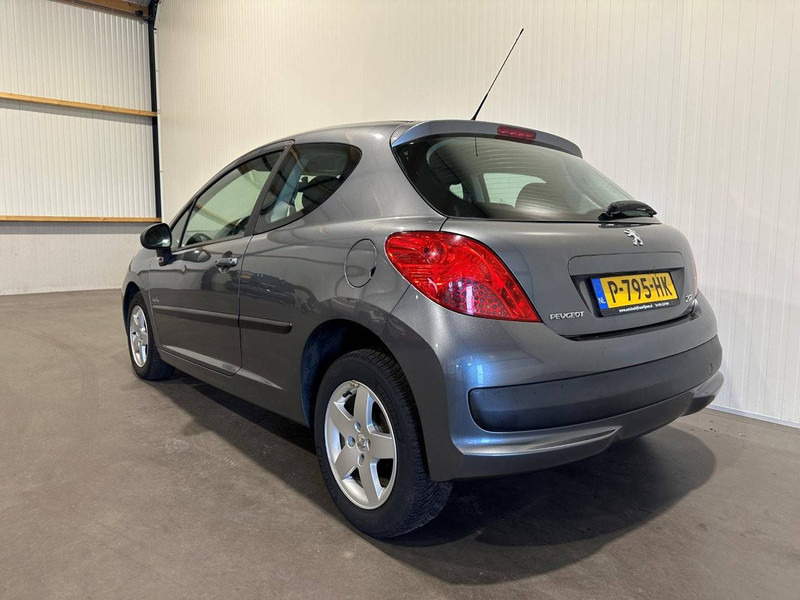 Peugeot 207 - Automóvel: foto 3 Peugeot 207 - Automóvel: foto 3