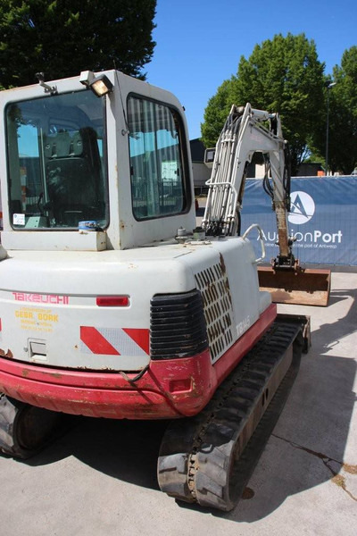 Takeuchi TB145 - Escavadora de rastos: foto 5 Takeuchi TB145 - Escavadora de rastos: foto 5