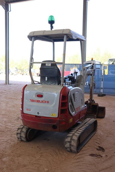 Takeuchi TB216 - Mini escavadeira: foto 5 Takeuchi TB216 - Mini escavadeira: foto 5