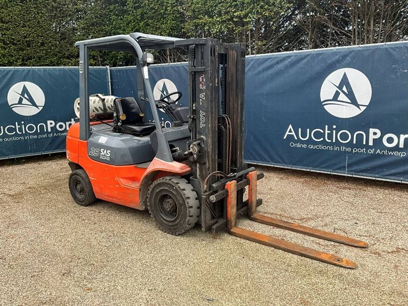 Toyota 42-7FGF25 - Empilhadeira a gás: foto 1 Toyota 42-7FGF25 - Empilhadeira a gás: foto 1