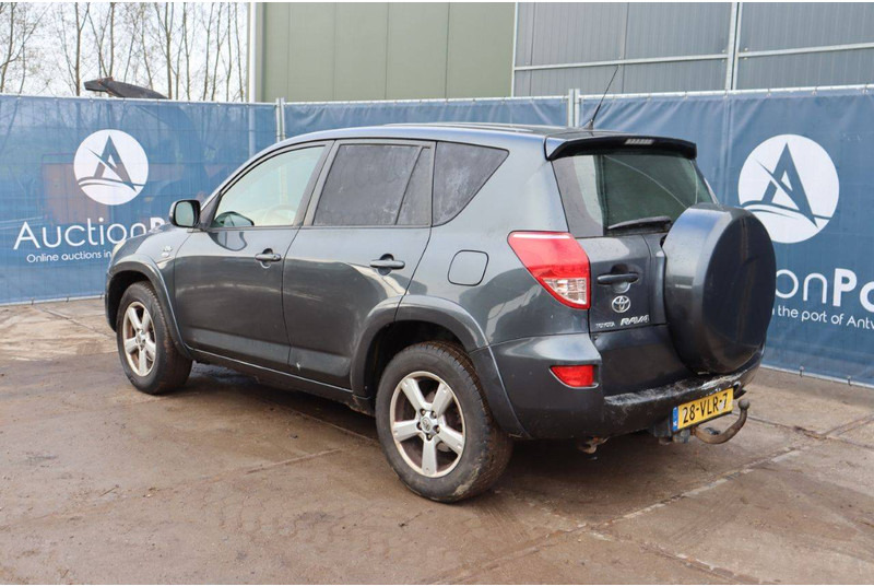 Toyota ALA30L-AWFGXW - SUV: foto 4 Toyota ALA30L-AWFGXW - SUV: foto 4