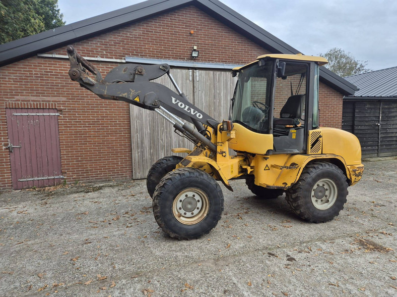 Volvo L30B-Z/SX - Carregadeira de rodas: foto 1 Volvo L30B-Z/SX - Carregadeira de rodas: foto 1