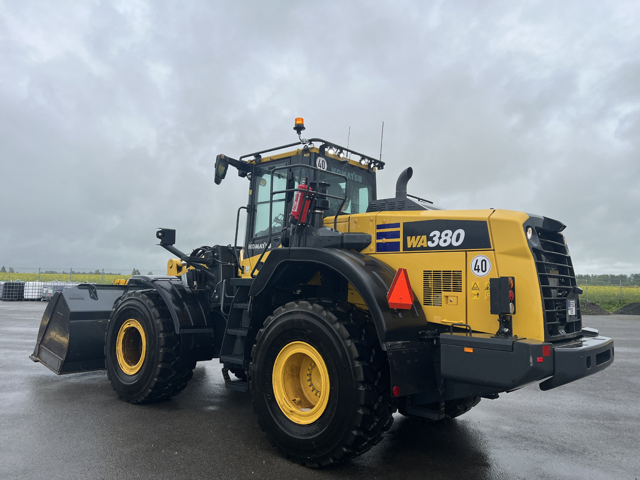 KOMATSU WA 380-8E0 - Carregadeira de rodas: foto 3 KOMATSU WA 380-8E0 - Carregadeira de rodas: foto 3