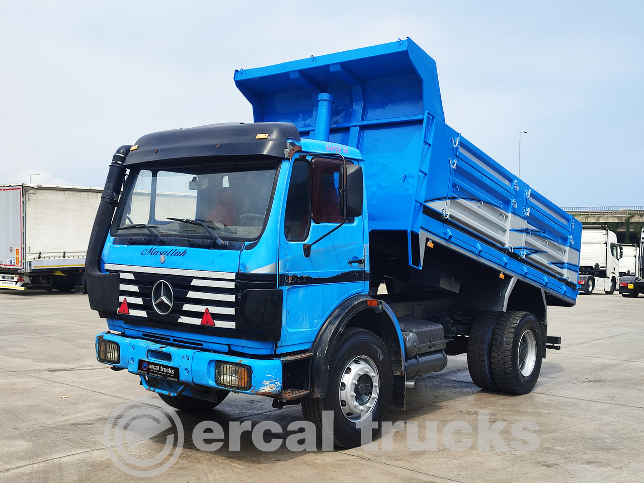 MERCEDES-BENZ 1998 AXOR 1821 - 4X2 - TİPPER TRUCK - Caminhão basculante: foto 1 MERCEDES-BENZ 1998 AXOR 1821 - 4X2 - TİPPER TRUCK - Caminhão basculante: foto 1